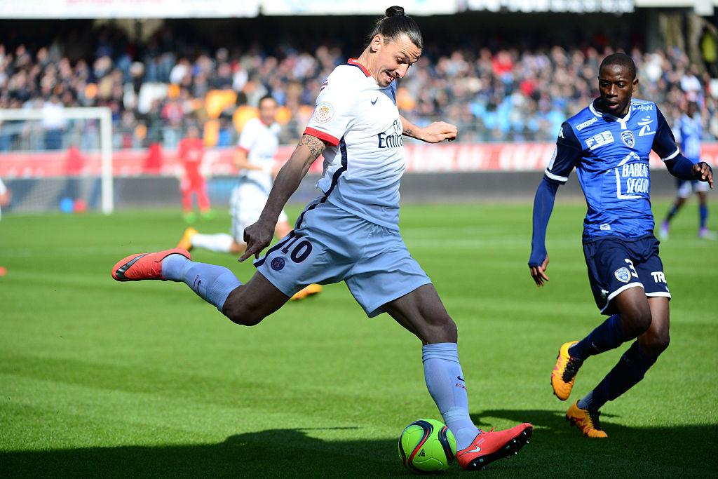 2015年にサッカーゲームで最強能力だったスター10人｜写真8