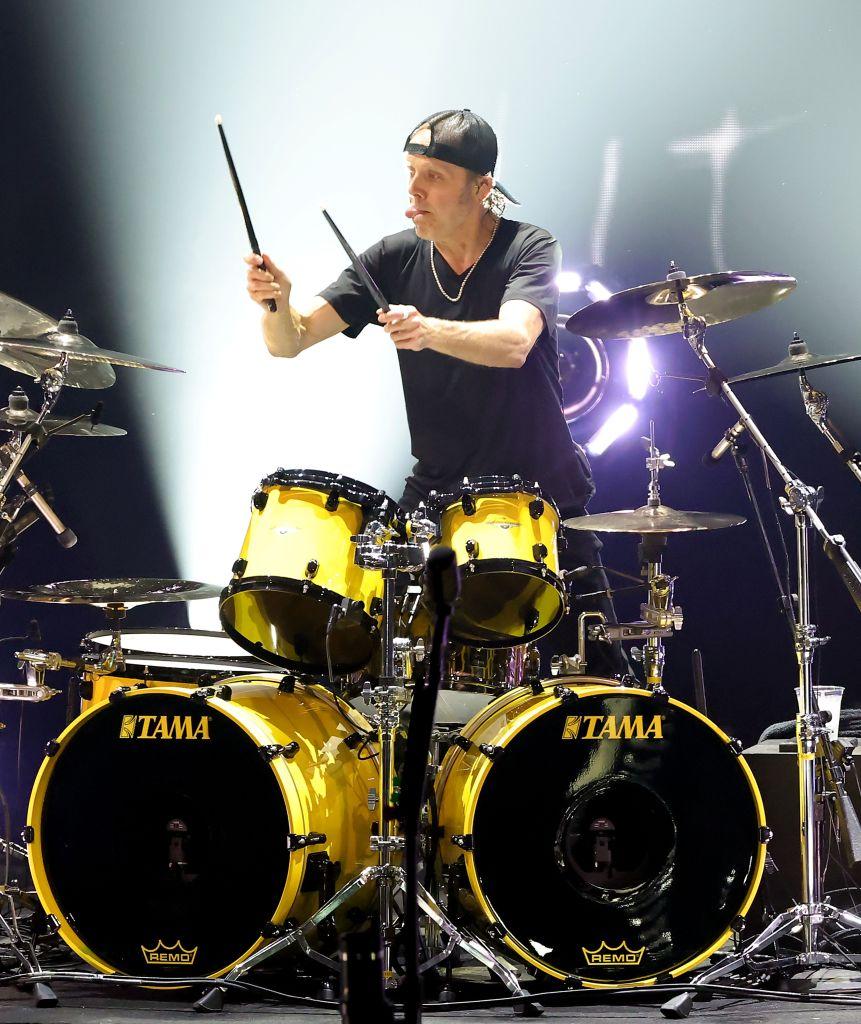 オジー・オズボーンだけじゃない…サッカーを愛したヘビーメタルのレジェンド7名｜写真7