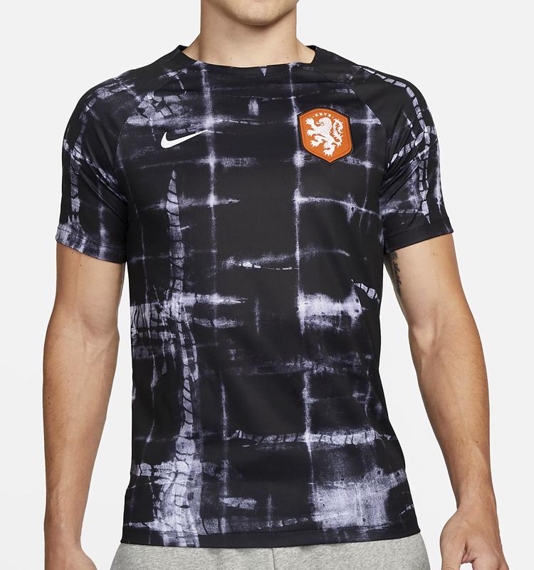 芸術的！カタールW杯「NIKE新作プレマッチトップ」11選｜写真13