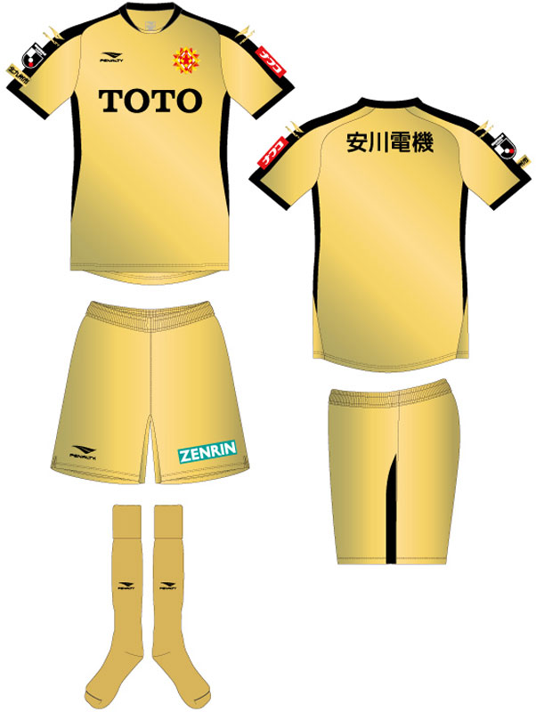 ギラヴァンツ北九州、黄金色の「Jリーグ10周年記念」ユニフォームを発表！｜写真2