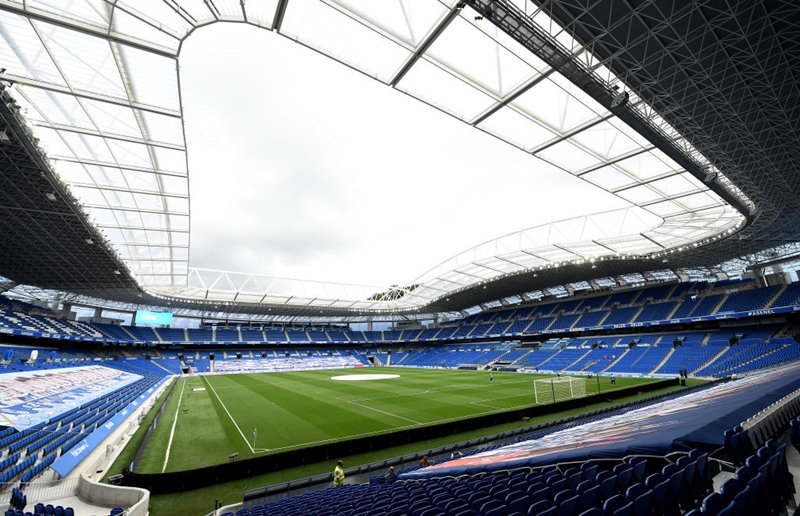 新国立も？陸上トラックを撤去して「サッカー専用」になったスタジアム10選｜写真6