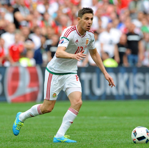 中島翔哉にマラドーナも！ミズノを履いた世界の「代表10番たち」｜写真5