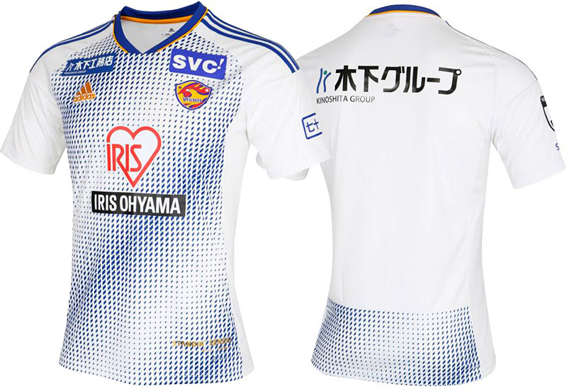 ベガルタ仙台、2023新ユニフォームを発表！ホームは初の「全身金色」｜写真4