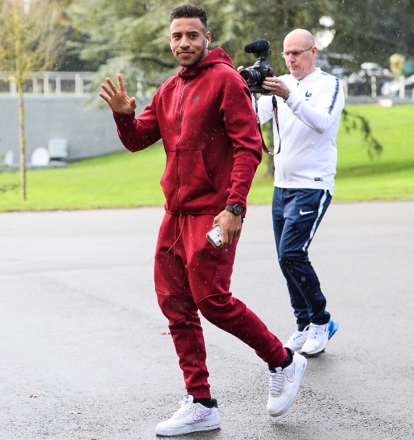 カンテがおしゃれ化？フランス代表選手たちの「冬私服」がこれ｜写真12