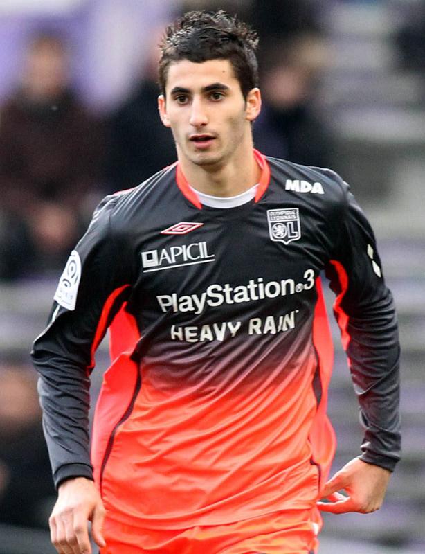 世界中で人気『PlayStation』の胸ロゴ！実は“プレステ3”まであるのを知っているか｜写真6