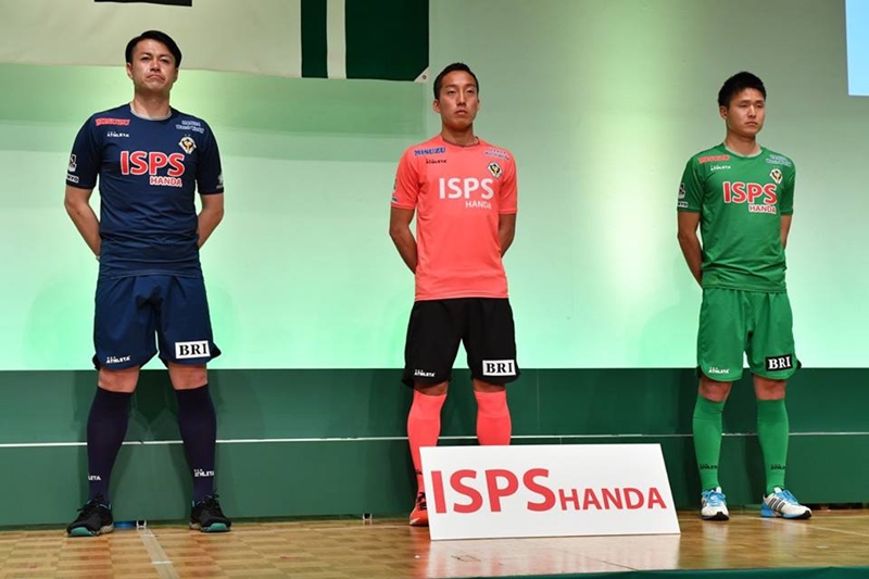 東京ヴェルディ、2018新ユニフォームを発表！アウェイは意外な色に｜写真5