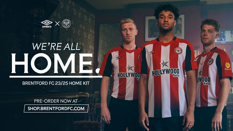 ブレントフォードに“2023-25”新ユニが登場！2シーズン着る理由は「財布と環境に優しく」｜写真7