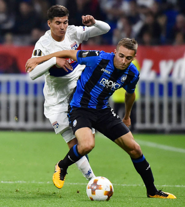 アタランタ、26年ぶりに欧州の舞台で戦う2017-18新ユニフォーム！｜写真12