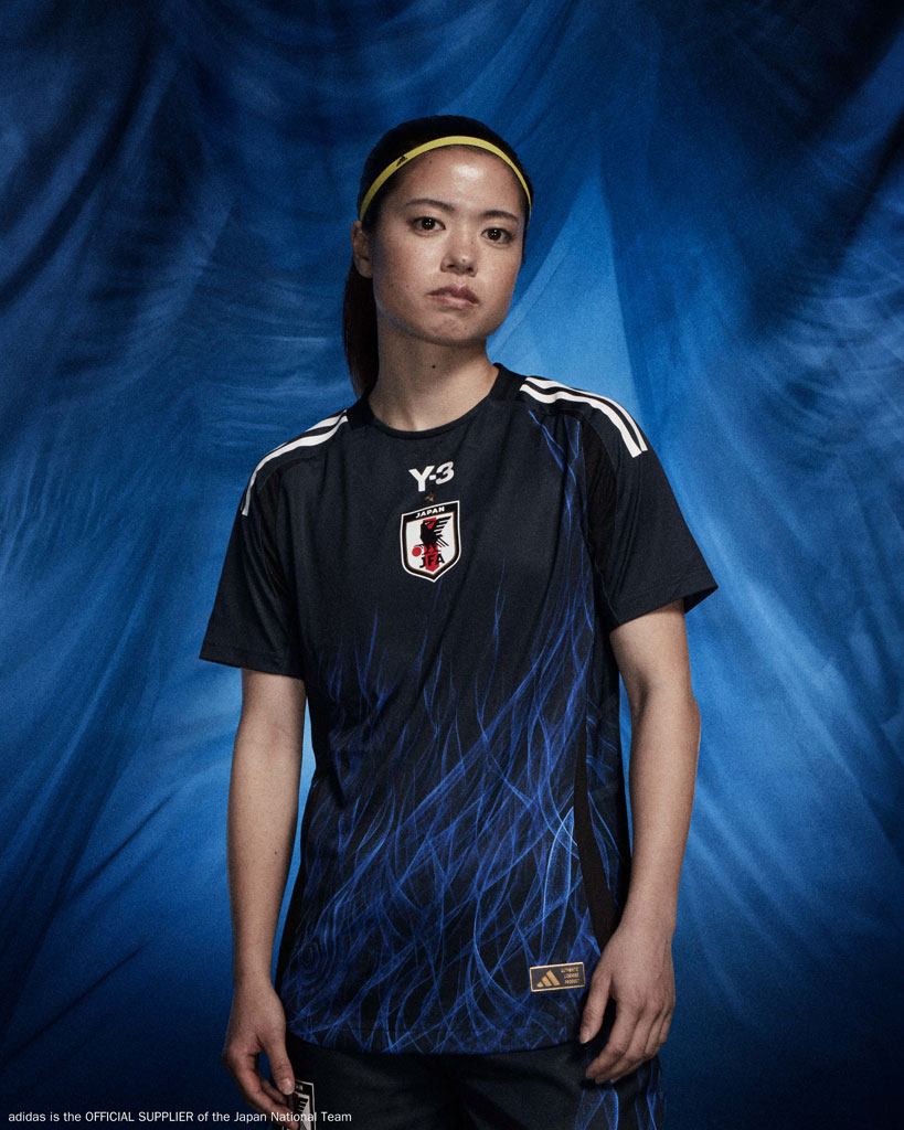 炎が復活！日本代表、2024新ユニフォームを発表 「ヨウジヤマモト×adidas」のY-3と歴史的なコラボが実現｜写真11