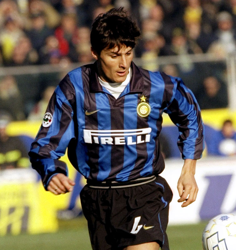 ユニフォームと胸スポンサー「伝説の黄金コンビ」10選｜写真9