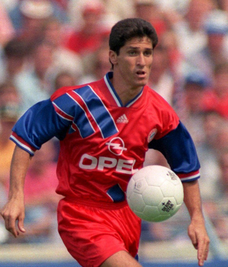 質実剛健バイエルン！...らしくない「7つの異色なユニフォーム」｜写真5