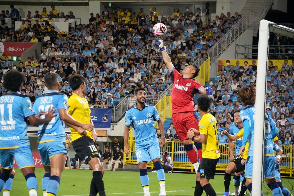 完封勝利に導いたJ1ジュビロ磐田GK川島永嗣「代表がやっているプレーが、うちのチームや日本サッカーの指針であるべき」と質の高い攻守で柏を撃破｜写真4