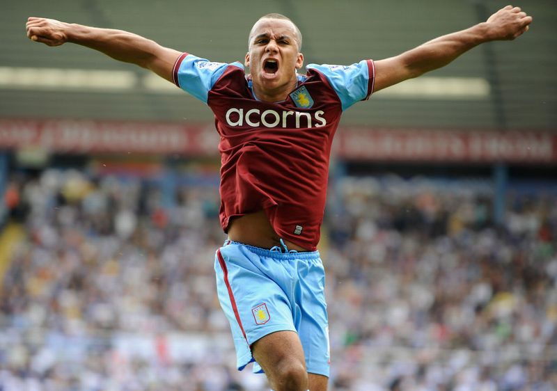 プレミアの歴史上「オフサイド数が最も多いFW」TOP10｜写真5