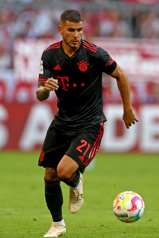 「伝統のカードゲーム」をデザイン！バイエルン、22-23新サードユニフォームを発表｜写真9