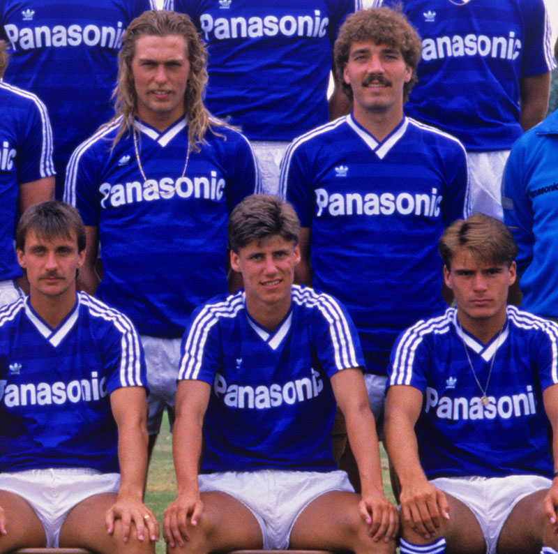 ガンバ大阪だけじゃない！胸に『Panasonic』ロゴを付けた6つの海外ユニフォーム｜写真6