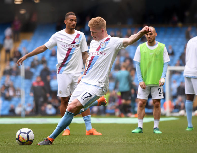 ファンならマスト！マンチェスター・シティ、PL優勝を記念した限定キットが登場｜写真6