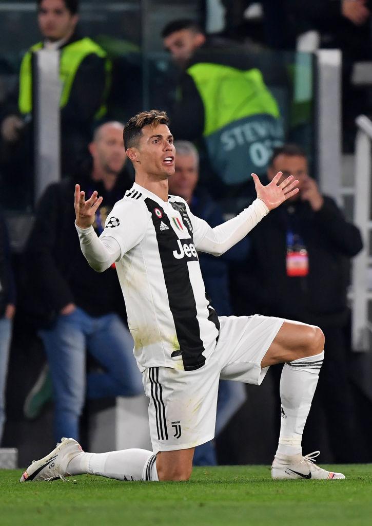 レヴァンドフスキは？「30歳以上の選手、最も高額だった移籍」トップ10｜写真10