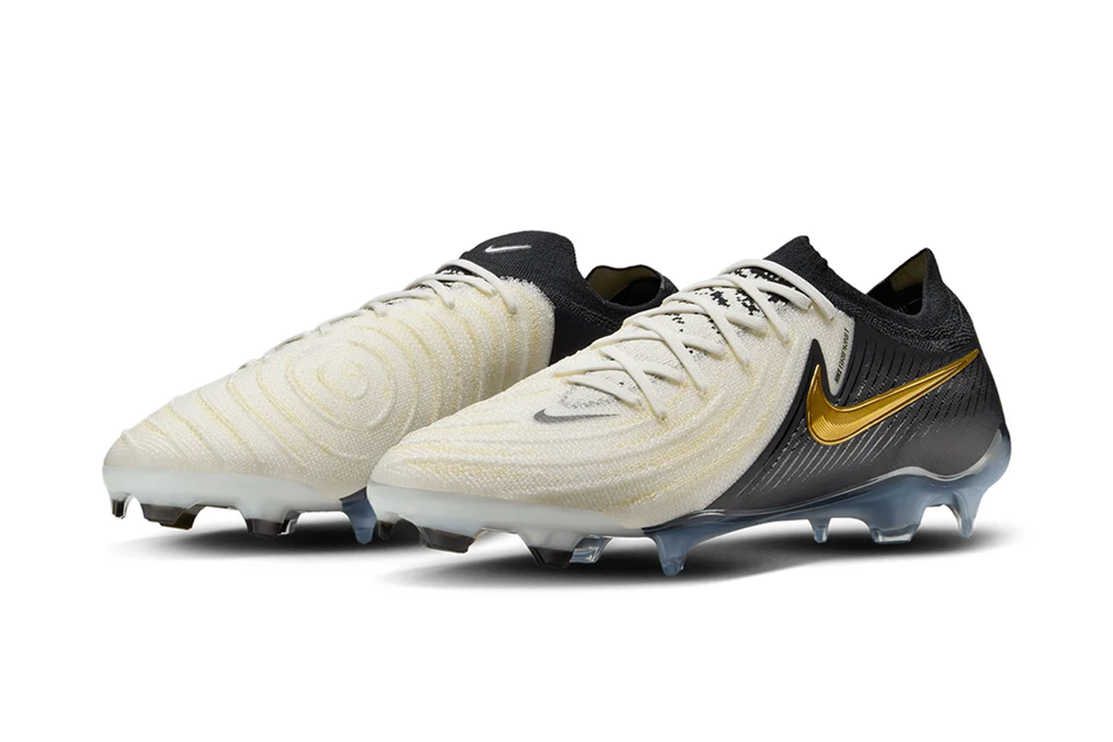 日本代表、選手が「いま履いているスパイク」はこれ（2024年3月シリーズ北朝鮮戦）｜写真12