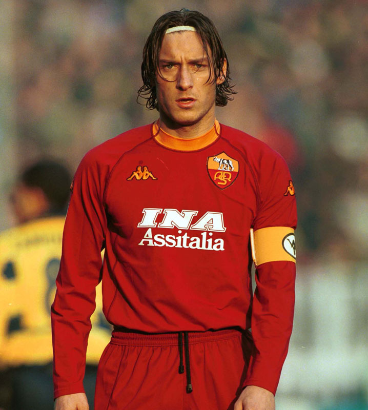 UECL決勝！ローマとフェイエノールト、懐かしの「名作ユニフォーム」｜写真3