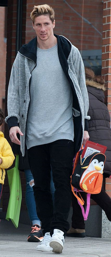 J降臨のイケメン！フェルナンド・トーレスの「歴代私服ファッション」を見る｜写真13