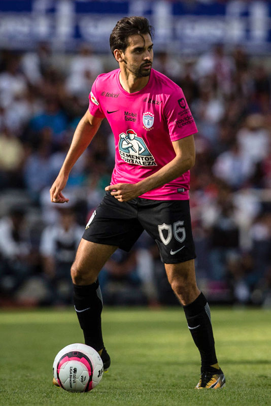 ネームは「K.HONDA」に！パチューカがクラブW杯ユニフォームを発表｜写真9