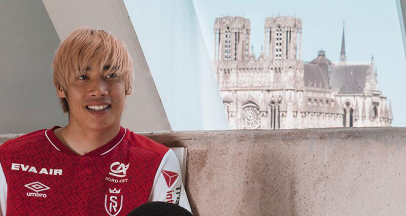 伊東純也が登場！スタッド・ランス、23-24新ユニ発表 「2つのランス」が無限に絡むデザイン｜写真4