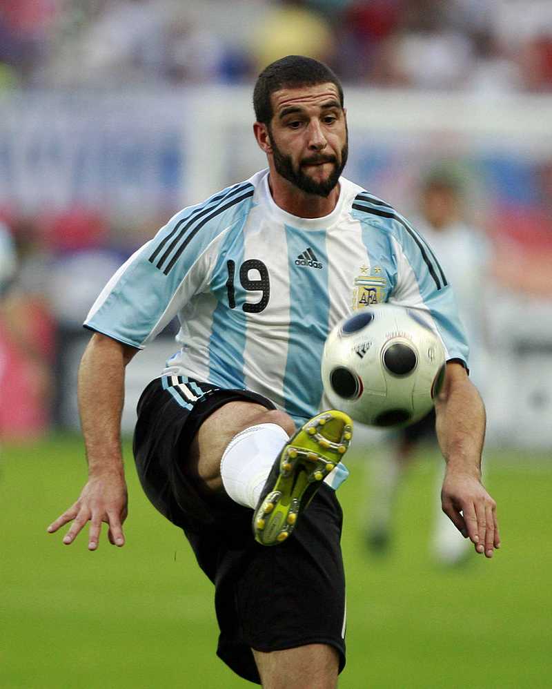 メッシの「代表デビュー」はレッドカード！その時のスタメン11名がこれ｜写真11