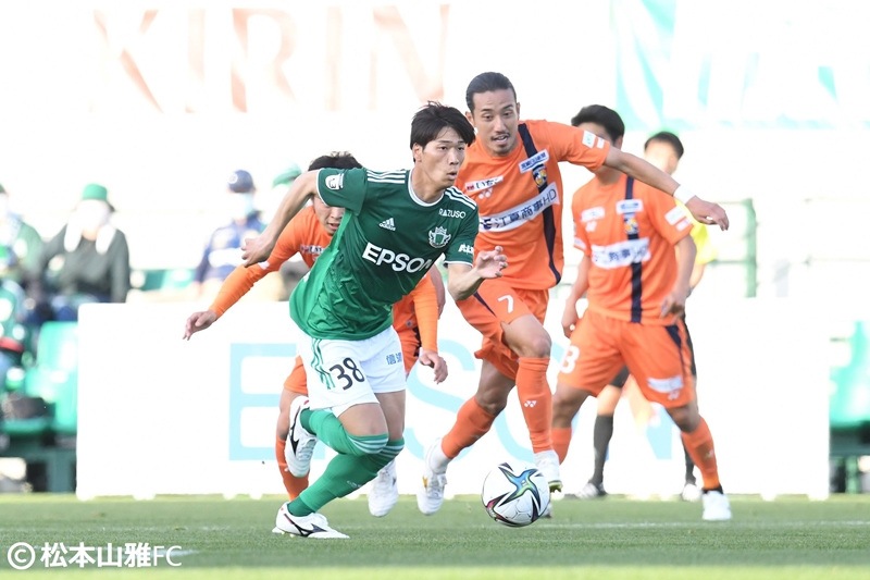 「二度のチーム退団」「無名校出身」 ルーキー濱名真央がつかんだ松本山雅内定に迫る｜写真5