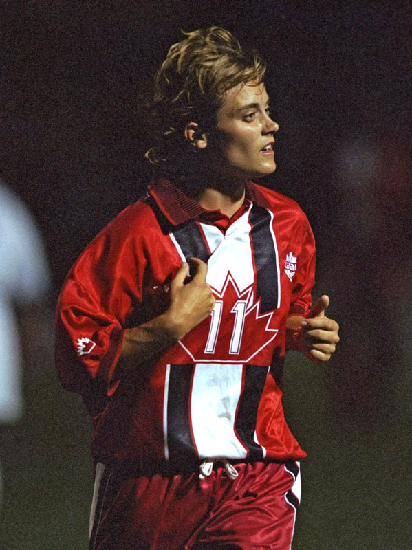 日本と戦うカナダ代表、たぶん誰も知らないユニフォーム“こぼれ話”「W杯なのに新作ユニなし」「完全に女子優遇」｜写真3