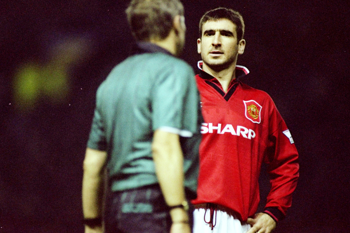 リヴァプールvsユナイテッド！最強かっこいい“赤”ユニフォーム10選｜写真5