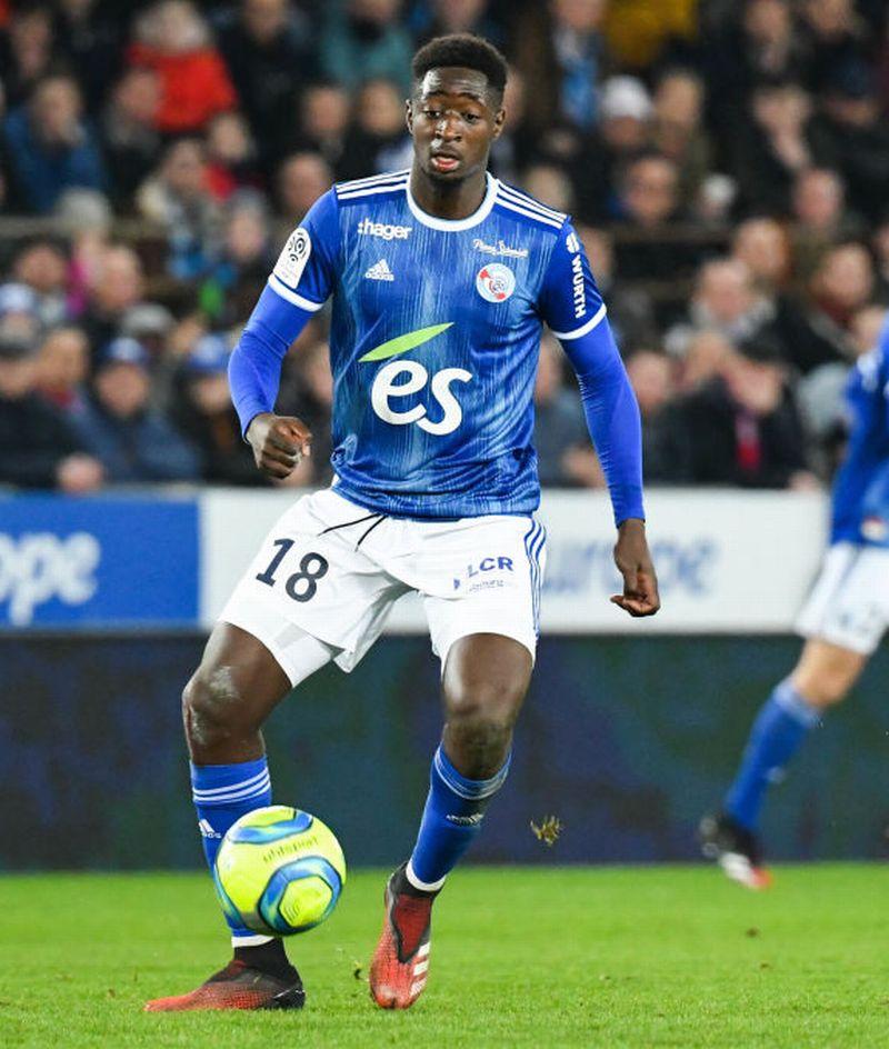 ウイイレ2020「フィジカル最強の守備的MF」ベスト10｜写真9