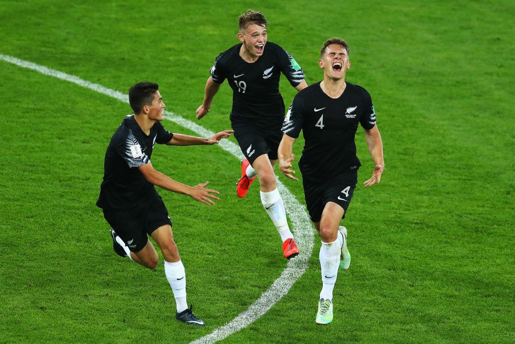 ニュージーランド、ラグビーとサッカーどっちのユニフォームがかっこいい？｜写真9