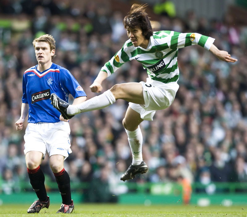 中村俊輔、リーグ3連覇の原動力に！セルティック「2007-08」ユニフォーム｜写真4