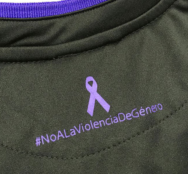 レガネス、2018-19新ユニフォームが登場！今季も「女性への暴力反対」を訴える｜写真11