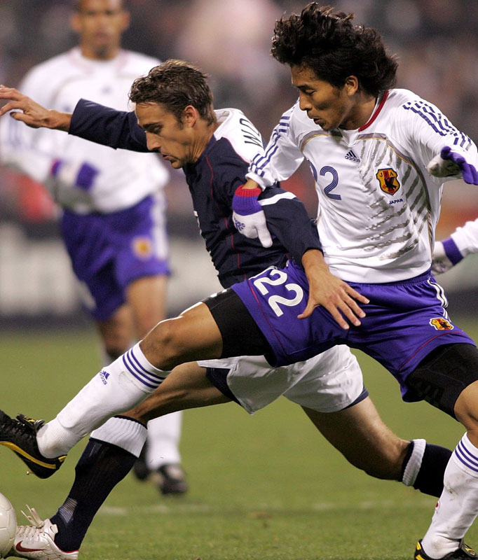 日本代表歴代ユニフォームを振り返る！2006W杯「日本刀、刃文モデル」｜写真7