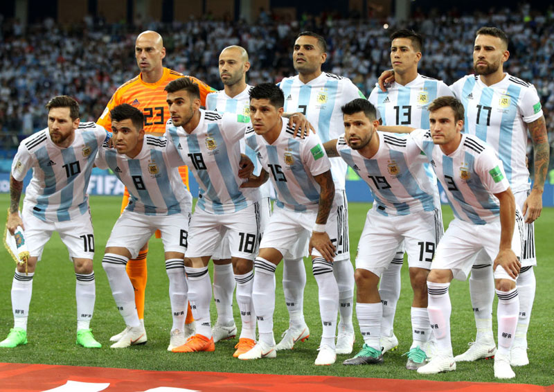 24チームがシャツを変更！Ｗ杯全チーム「集合写真まとめ」GS第2節｜写真13