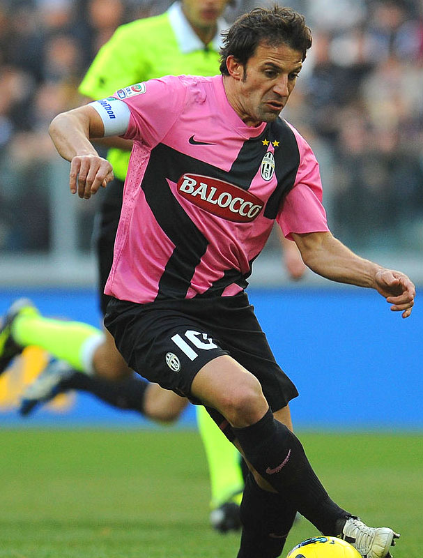 バレンタインに！甘そうな「菓子スポンサー」ユニフォームを選んでみた｜写真5