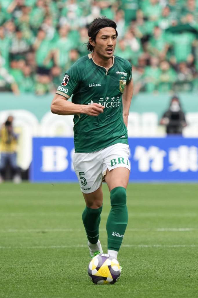 Jリーグ、“異例の6月”に起こった「衝撃移籍」5選｜写真3