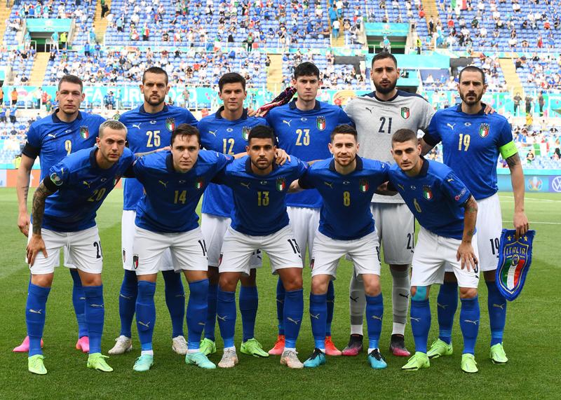 試合ユニ限定！EURO2020、「ピッチ上で最高にかっこいい」ユニフォーム10選｜写真19