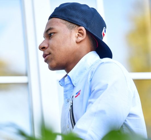 フランス代表選手たちの「最新私服ファッション」を見まくる！｜写真13