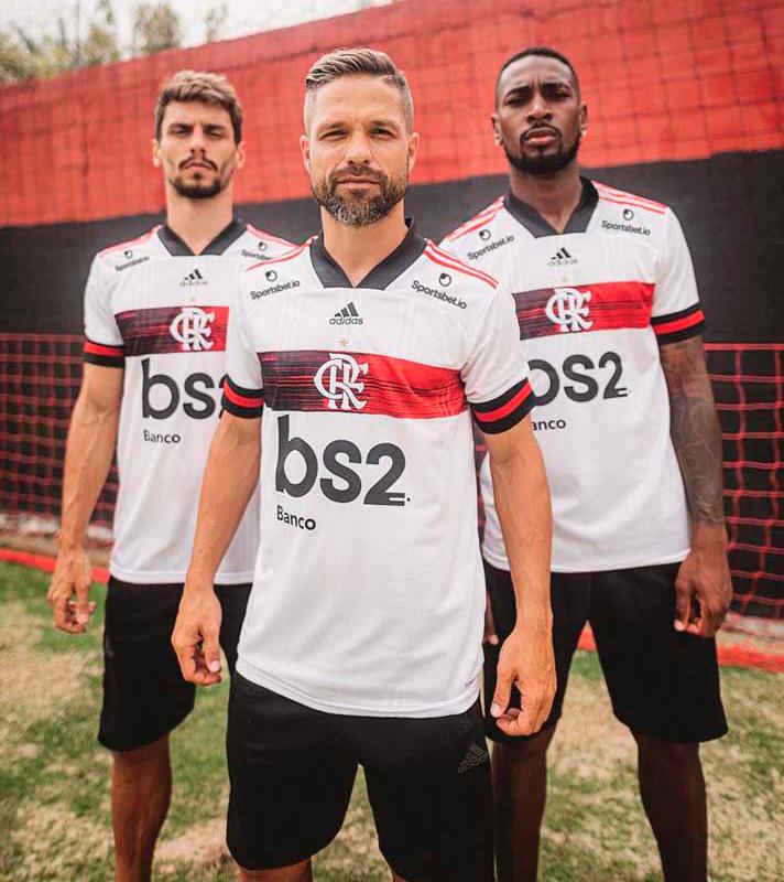 フラメンゴ、「70年代のクラシック感」漂う2020新アウェイユニフォームを発表！｜写真5