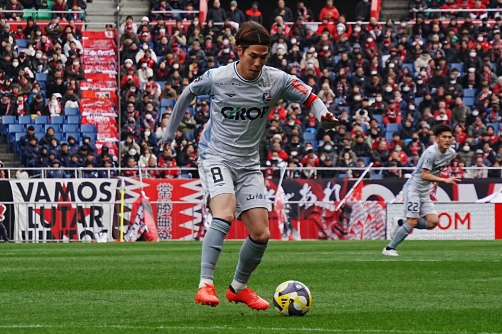 「特別なクラブ」との対戦に挑んだJ1ファジアーノ岡山MF江坂任主将、古巣に敗戦も今後に手ごたえ｜写真4