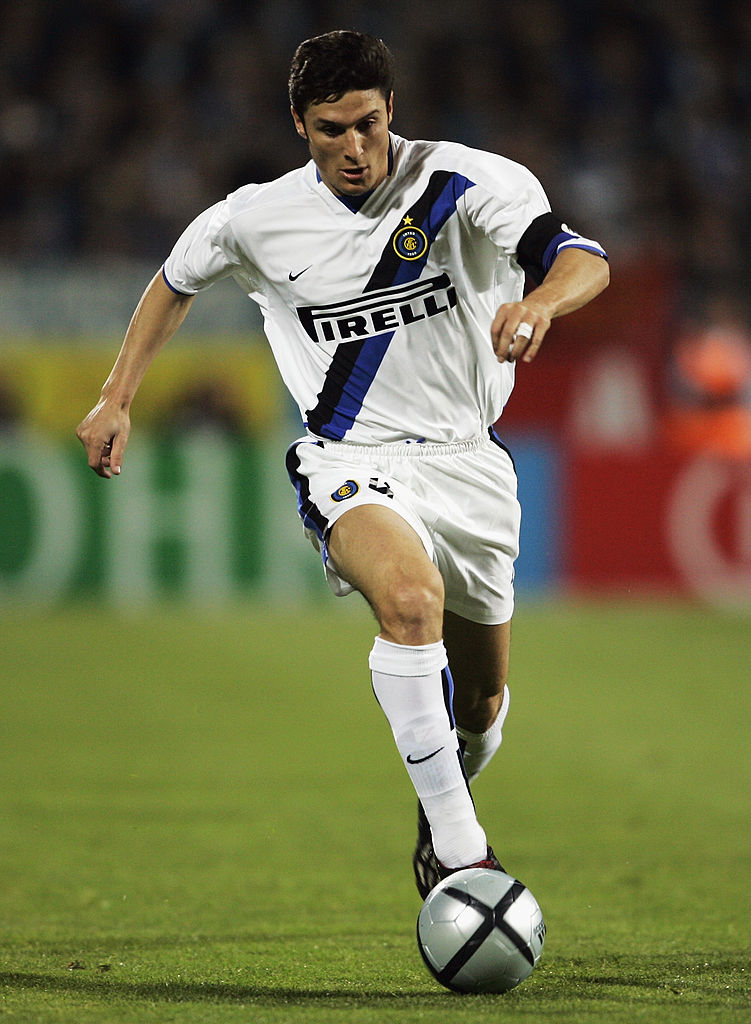 日本でロナウド＆PSGと対戦のインテル！「2003-04無冠シーズン」のベストイレブン｜写真6