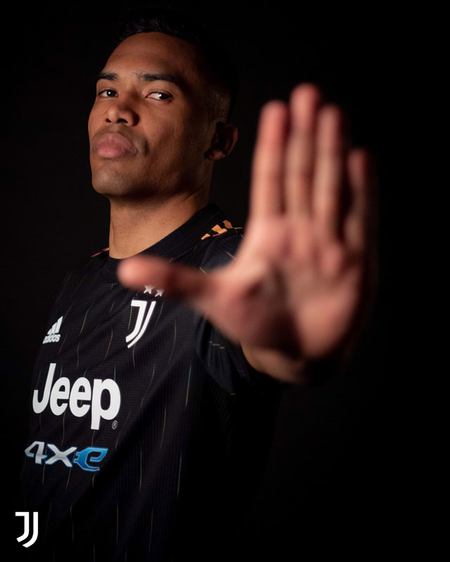 ユヴェントス、21-22新アウェイユニフォーム発表！「トリノの夜と音楽」をデザイン｜写真5