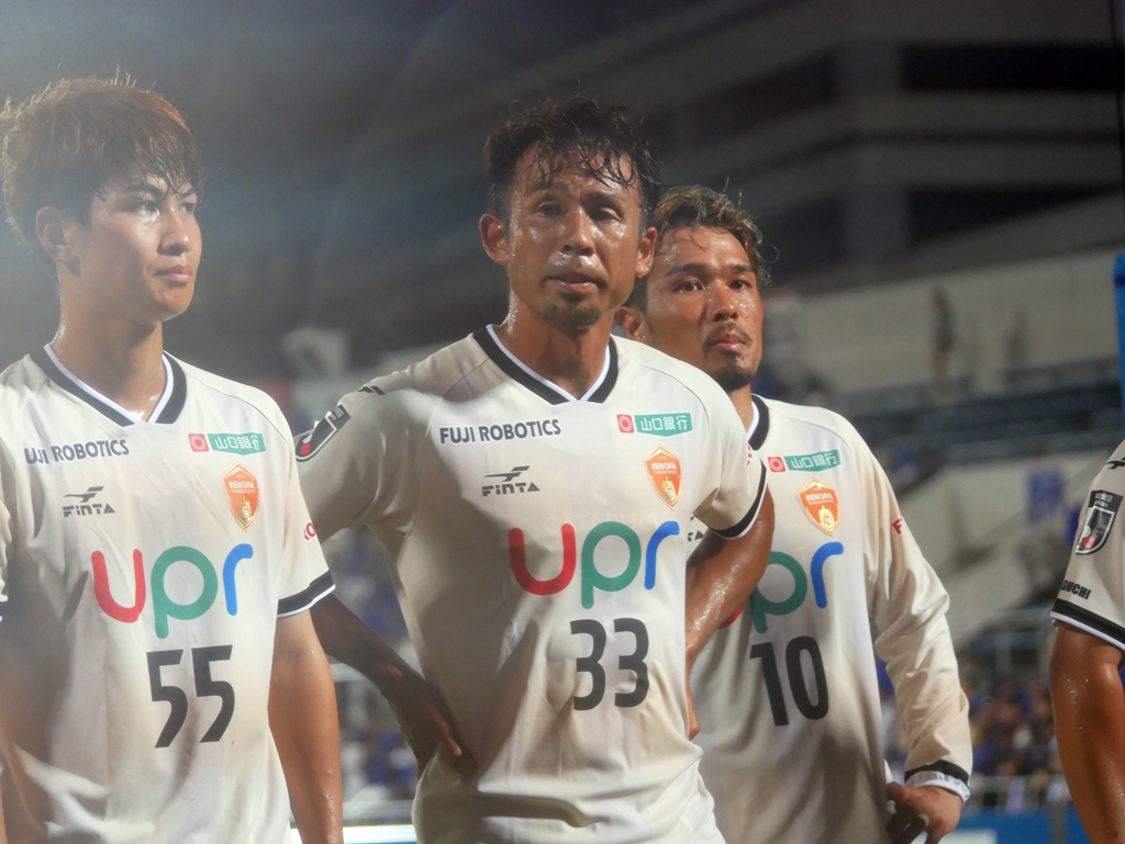12年ぶりの古巣マリノス戦…レノファ山口MF山瀬功治が1-5敗戦後に語った「いま絶対に無駄にしたくないこと」｜写真2