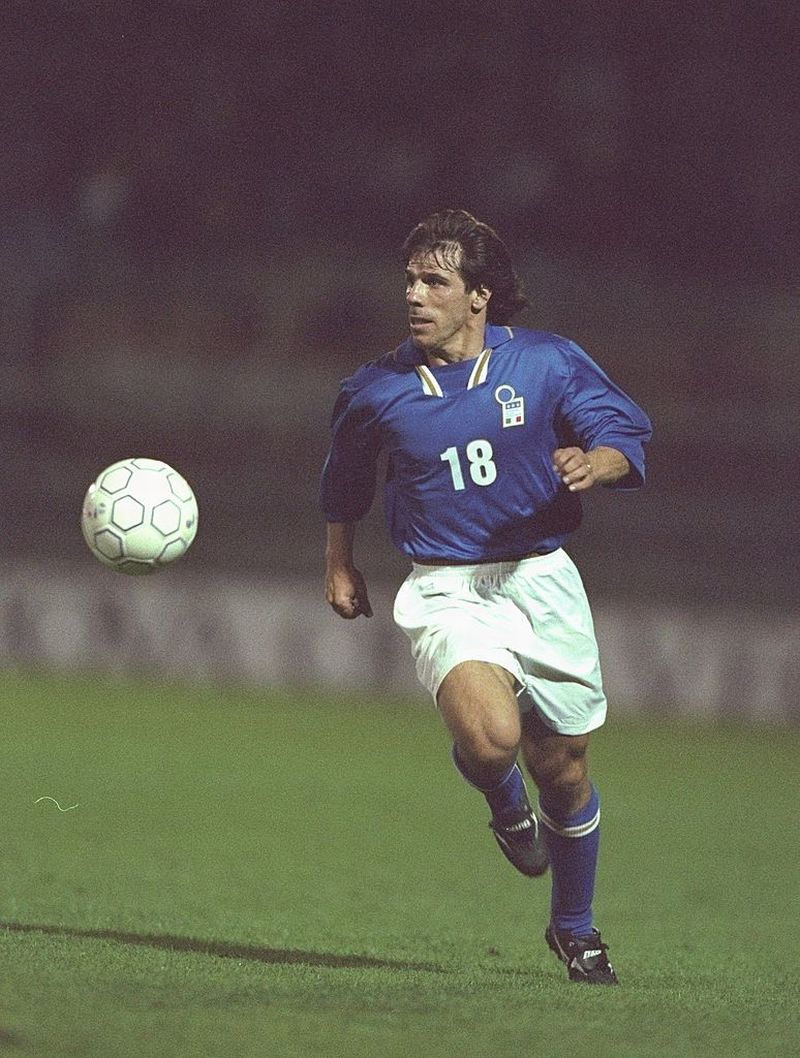 90年代以降の「イタリア代表ファンタジスタ」TOP10｜写真6