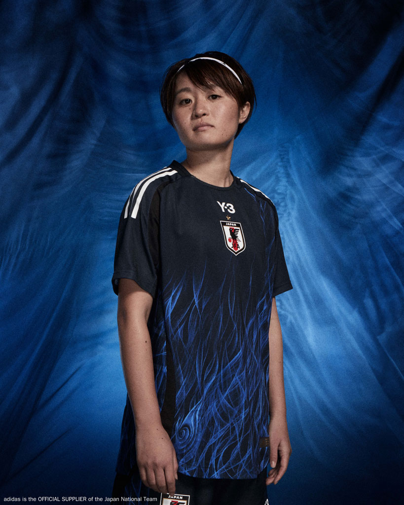 炎が復活！日本代表、2024新ユニフォームを発表 「ヨウジヤマモト×adidas」のY-3と歴史的なコラボが実現｜写真13