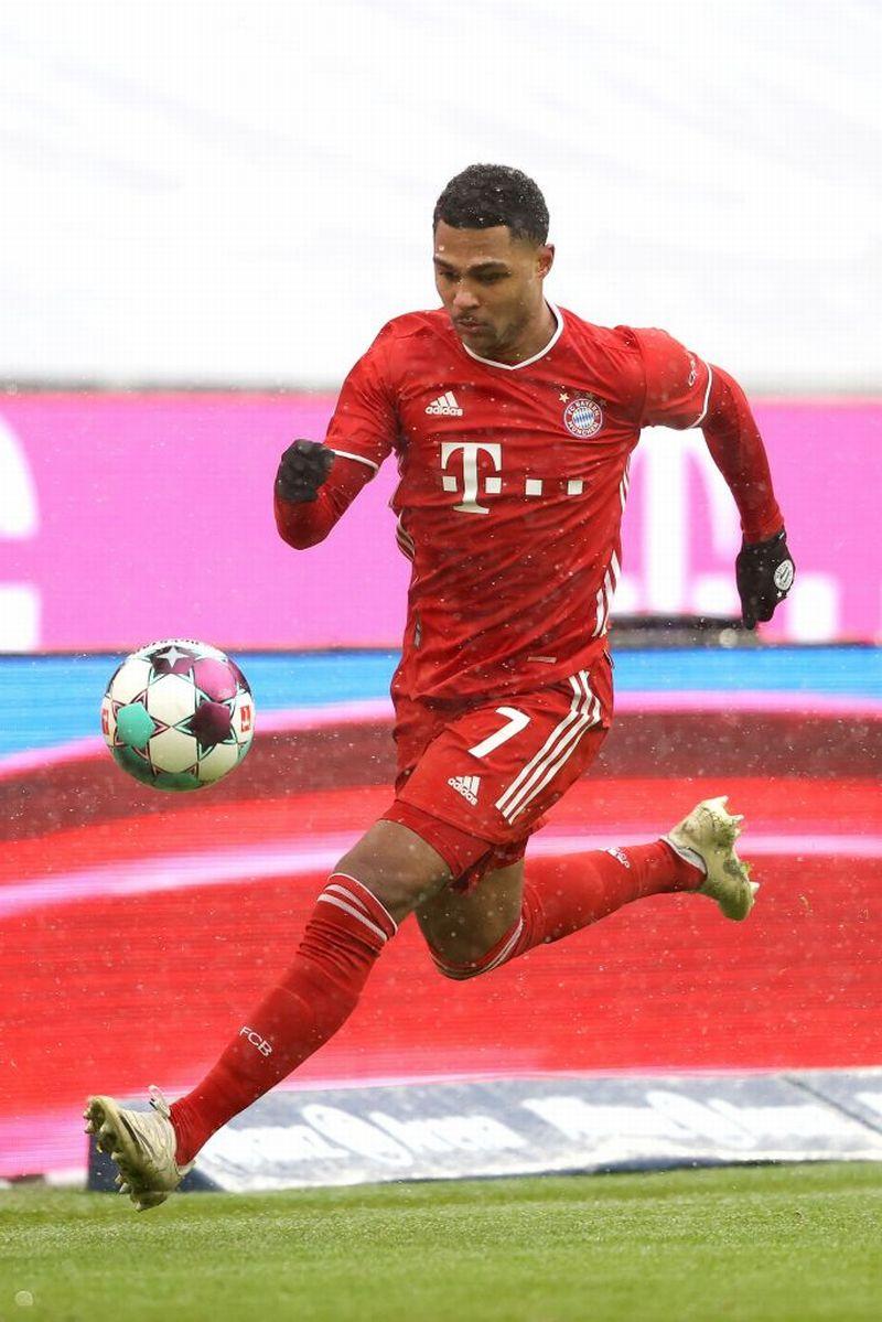 振りほどけ！ウイイレ2021「瞬発力最強の右ウイング」TOP10｜写真5