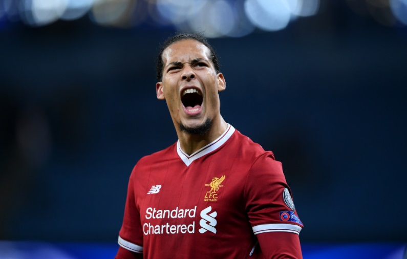 リヴァプールvsユナイテッド！最強かっこいい“赤”ユニフォーム10選｜写真12