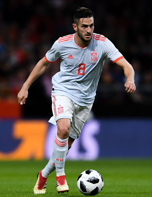 スペイン代表、W杯アウェイユニフォームを発表！デザインは「80年代adidas」｜写真5